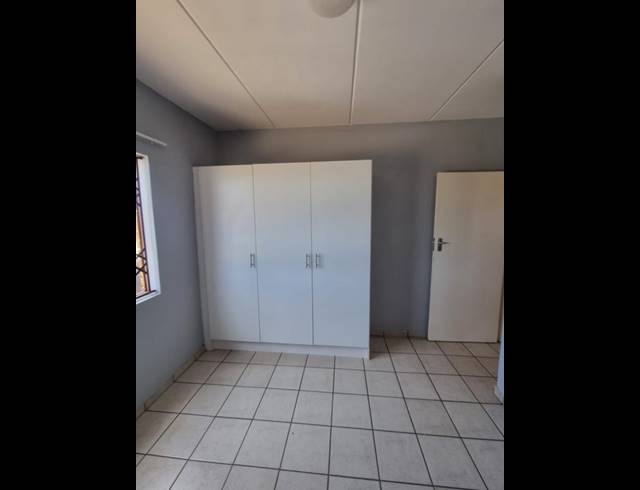 2 BEDROOM APARTMENT FOR SALE IN DAWN PARK